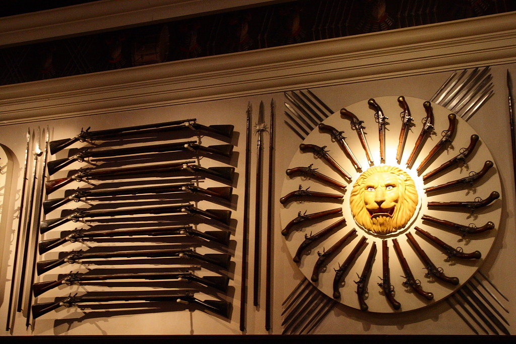 tower-of-london-guns-lots-of-guns