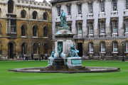 kings-college-fountain