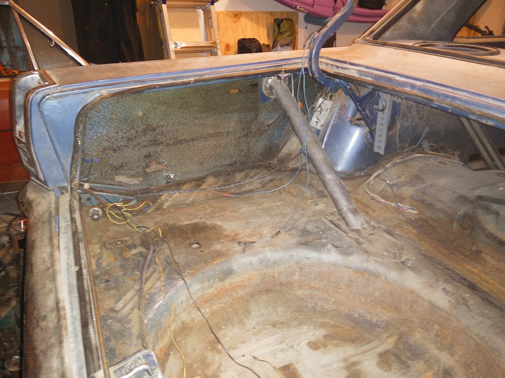 left-quarter-interior